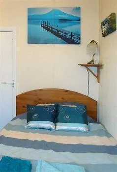 Dewolf 4* New Quay